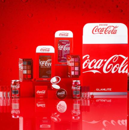 Кола возвращается: новая коллекция Coca-Cola & Glamlite