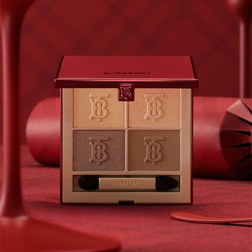 Рождественские мини-коллекции Gucci и Burberry