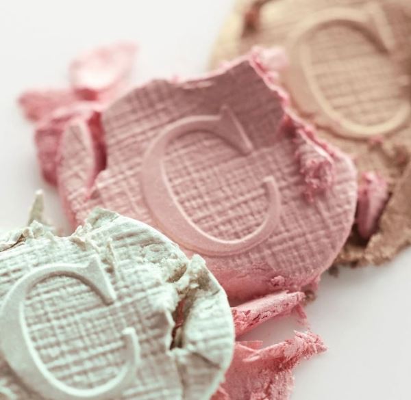 Весенние коллекции от Chantecaille, Valentino Beauty и Clarins