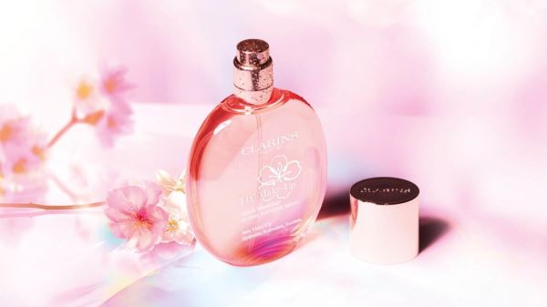 Весенние коллекции от Chantecaille, Valentino Beauty и Clarins