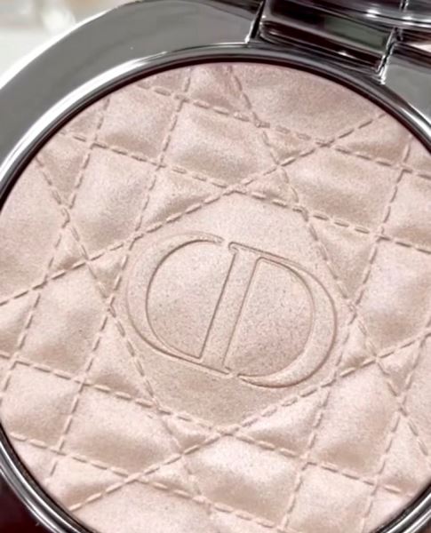 Новинки от Dior, Charlotte Tilbury, Pat Mgrath