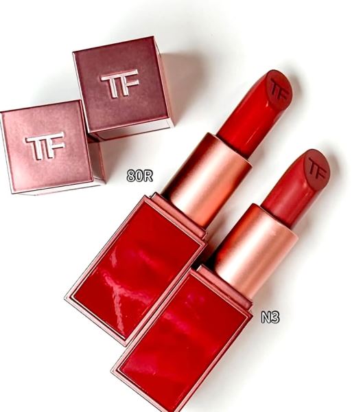 Rose Exposed коллекция весны 2025 от Tom Ford
